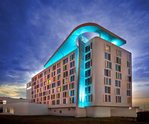 Renaissance Edmonton Airport Hotel exterior